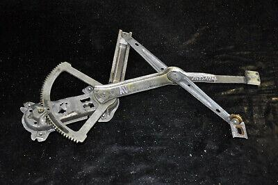 CAM KRİKOSU W124 SAĞ MANUEL